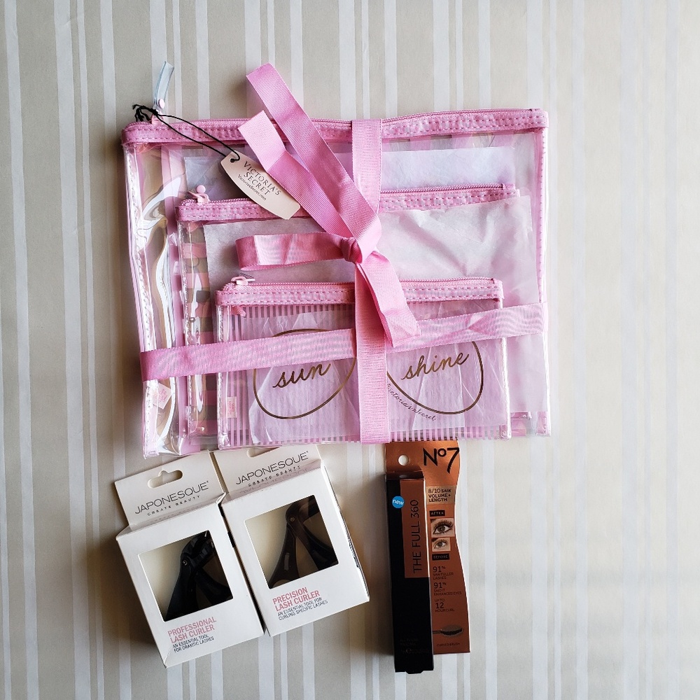 Japonesque eyelash curler, mascara & VS makeup bag